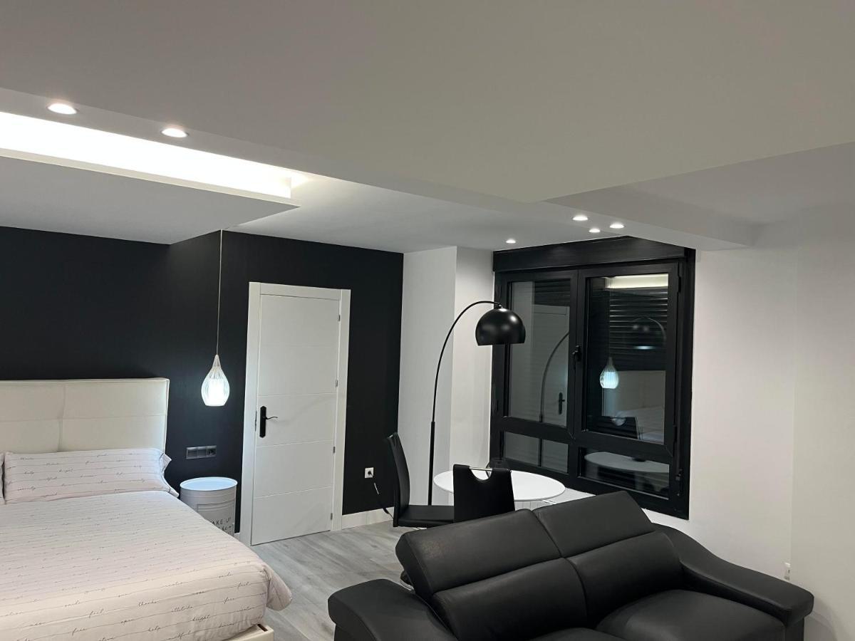 Black And White Suite "La Marinera" Castro Urdiales Dış mekan fotoğraf