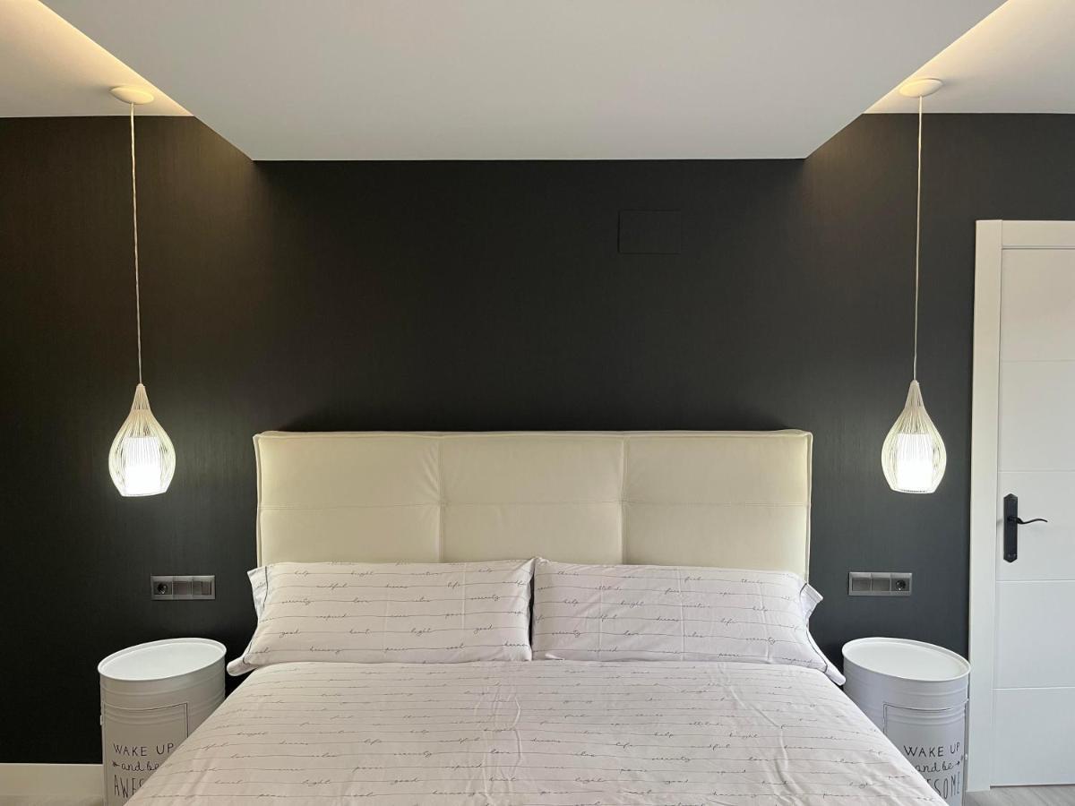 Black And White Suite "La Marinera" Castro Urdiales Dış mekan fotoğraf
