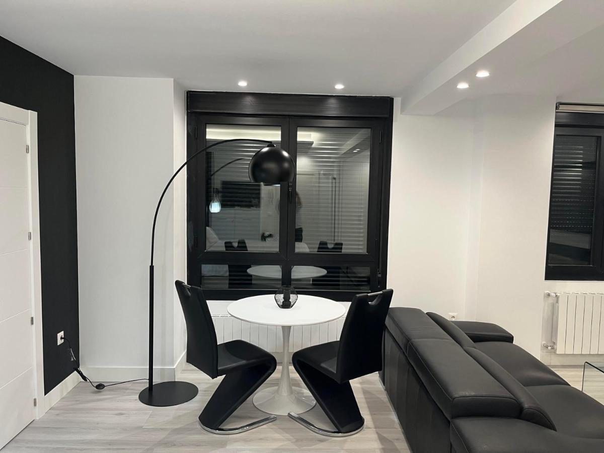 Black And White Suite "La Marinera" Castro Urdiales Dış mekan fotoğraf